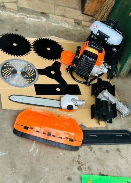 Multi-outil de jardinage 5 en 1