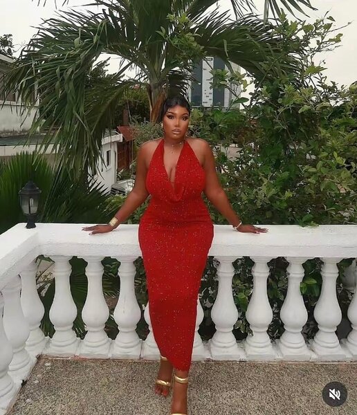 Robe élégante soirée rouge