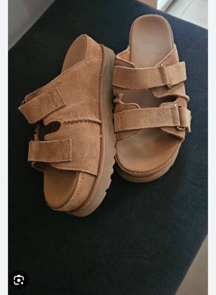 Sandales marron en daim