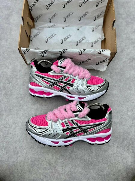Baskets de running colorées