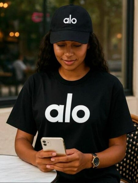 T-shirt et casquette Alo