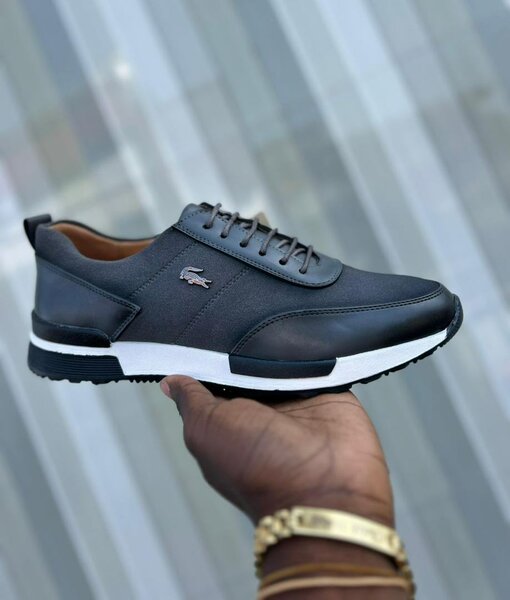 Baskets élégantes Lacoste