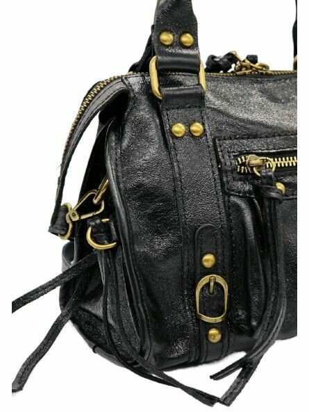 Sac à main en cuir noir