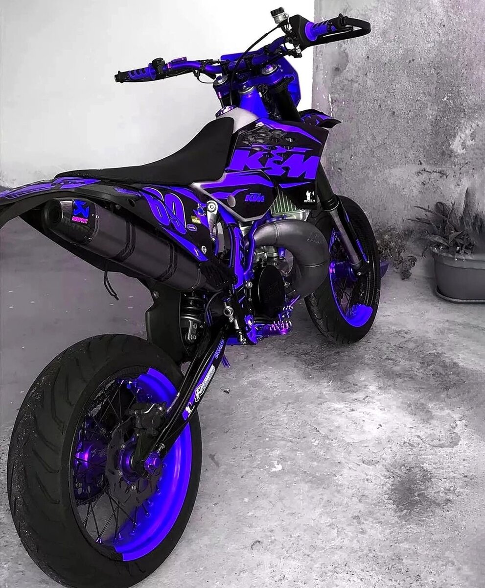 Moto KTM enduro puissante