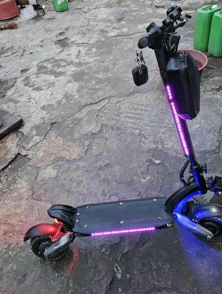 Trottinette Électrique LED