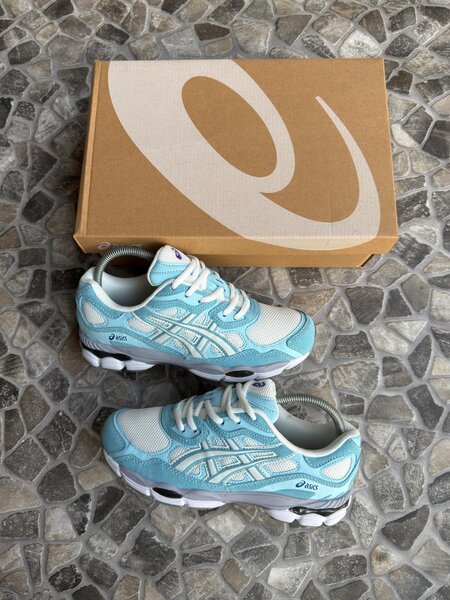 Baskets Asics Légères