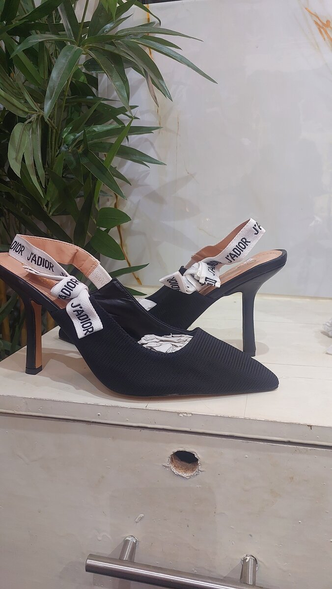 Escarpins à talons élégants