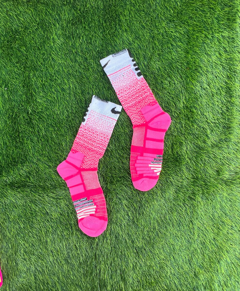 Chaussettes de sport Nike roses