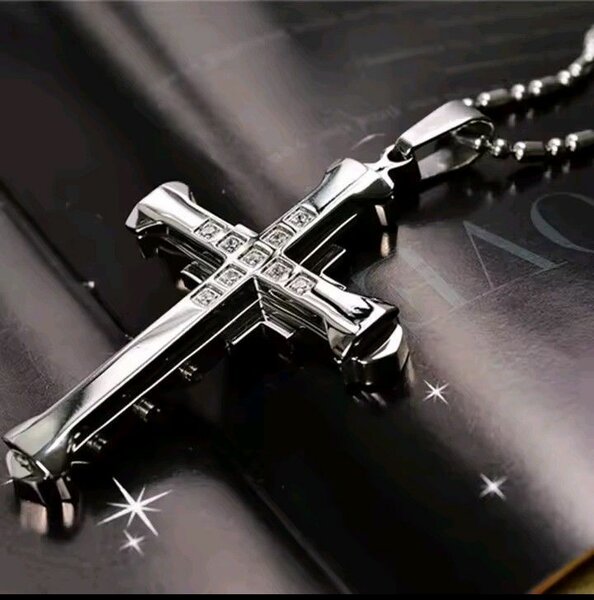 Pendentif Croix Acier Brillant