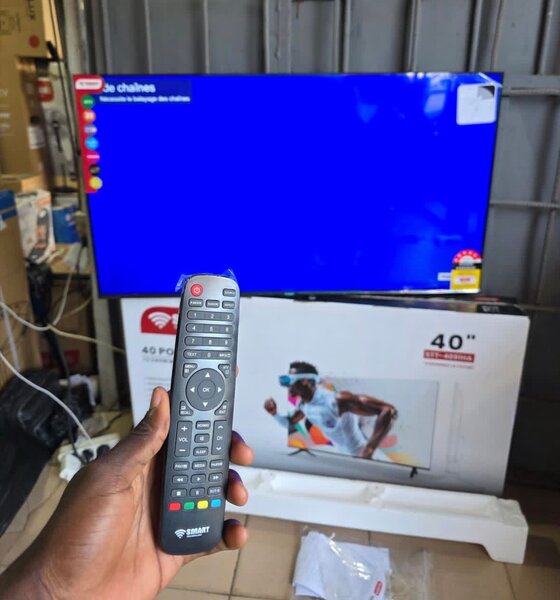 Télécommande pour téléviseur ESSENT 40''