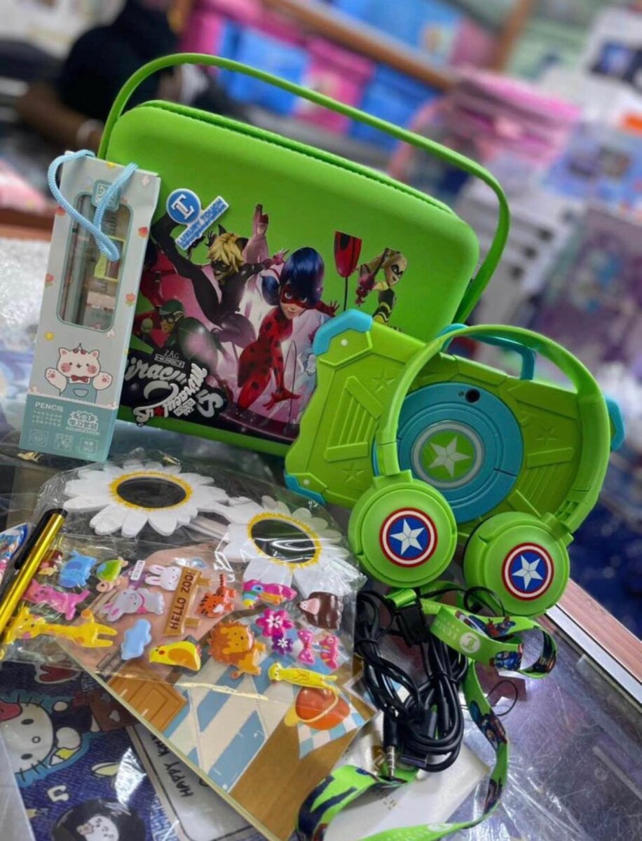 Casque enfant super héros