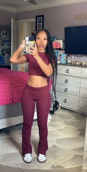 Tenue de sport femme bordeaux