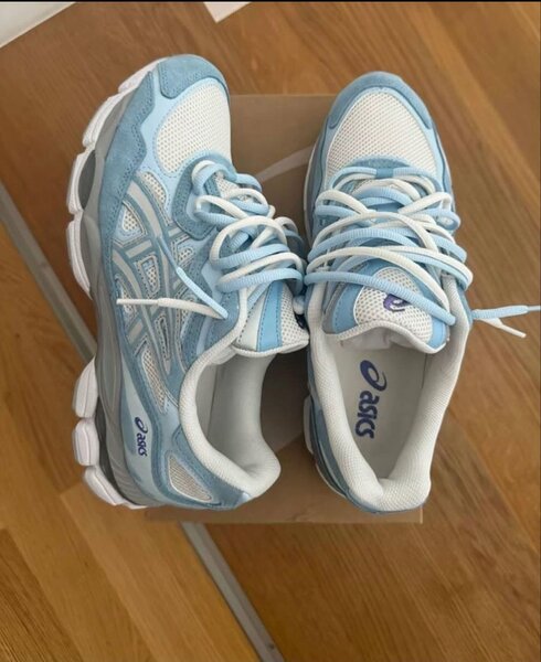 Chaussures running ASICS confort