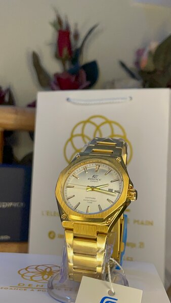 Montre Casio dorée homme