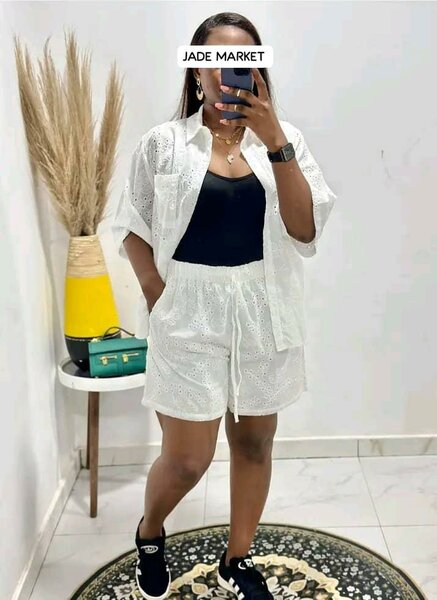 Ensemble léger en dentelle