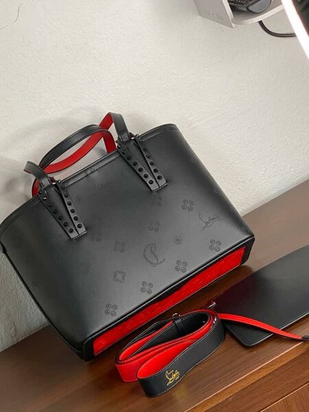 Sac à main noir élégant