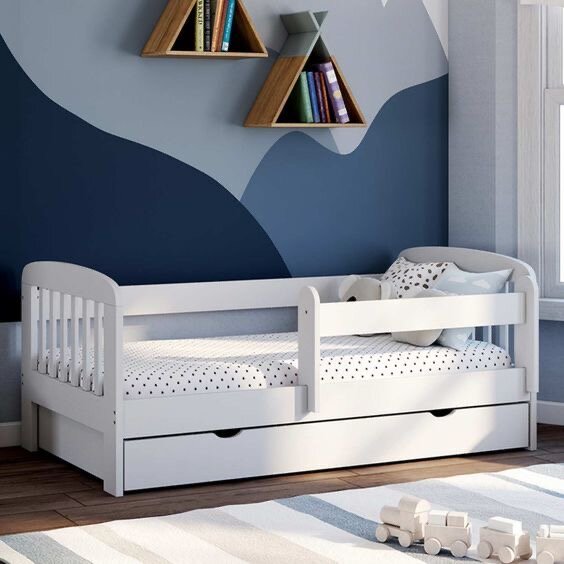 Lit bébé en bois élégant