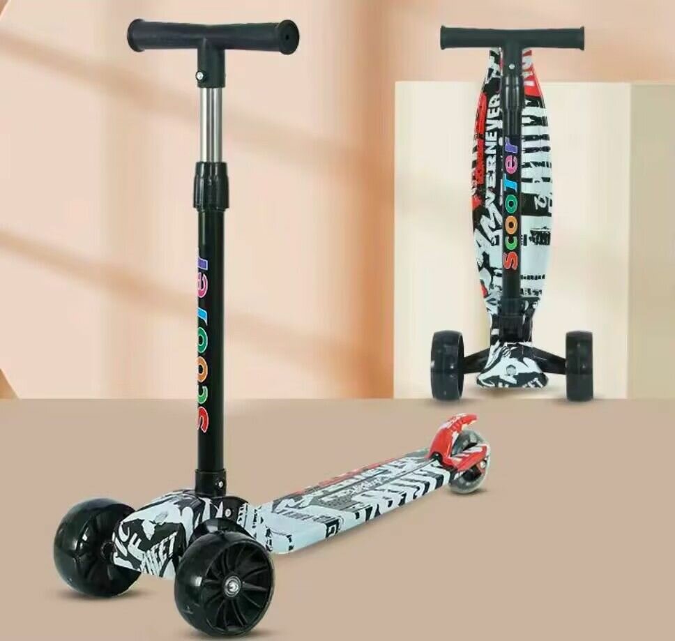 Trottinette enfant colorée