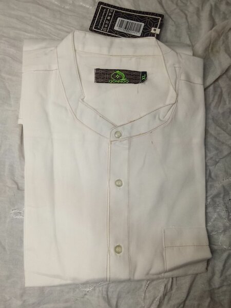 Chemise blanche col Mao élégante