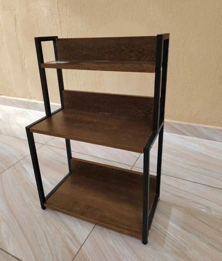 Étagères modernes en bois