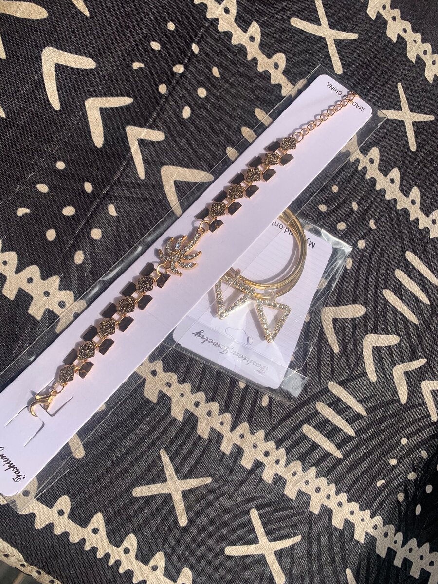 Bracelet et boucles tendance