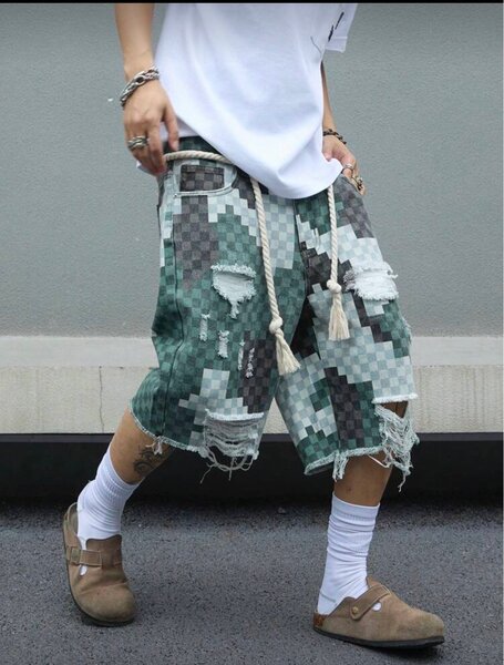 Shorts homme camouflage déchiré