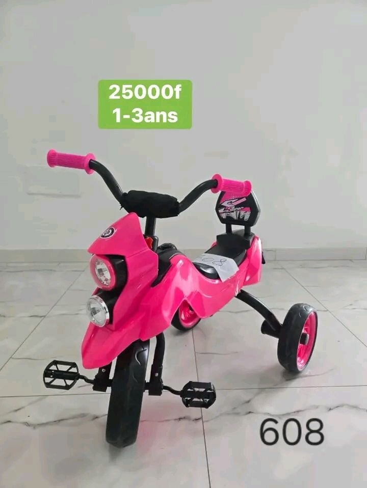 Tricycle Moto Enfant Rose