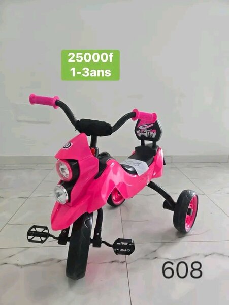 Tricycle Moto Enfant Rose