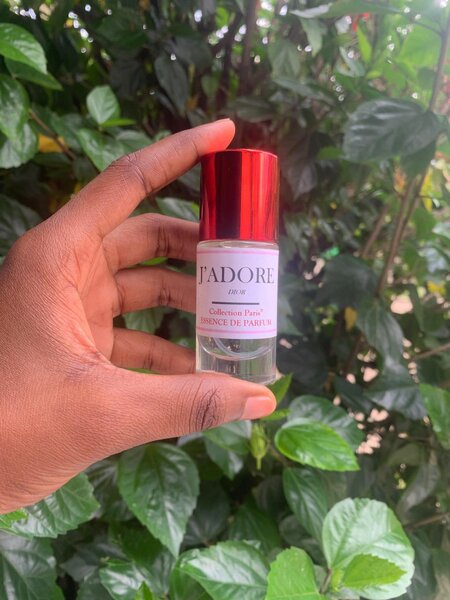 Essence de parfum J'adore