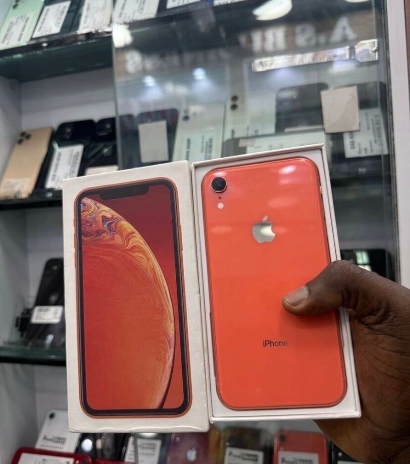 iPhone XR 64 Go Corail