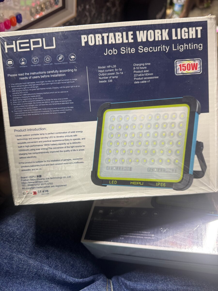 Projecteur LED Portable HEPU