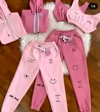 Ensemble de survêtement rose