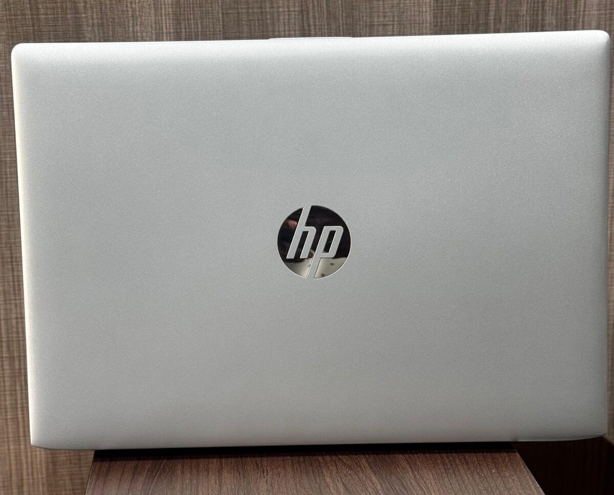 Ordinateur portable HP moderne
