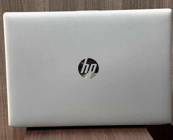 Ordinateur portable HP moderne