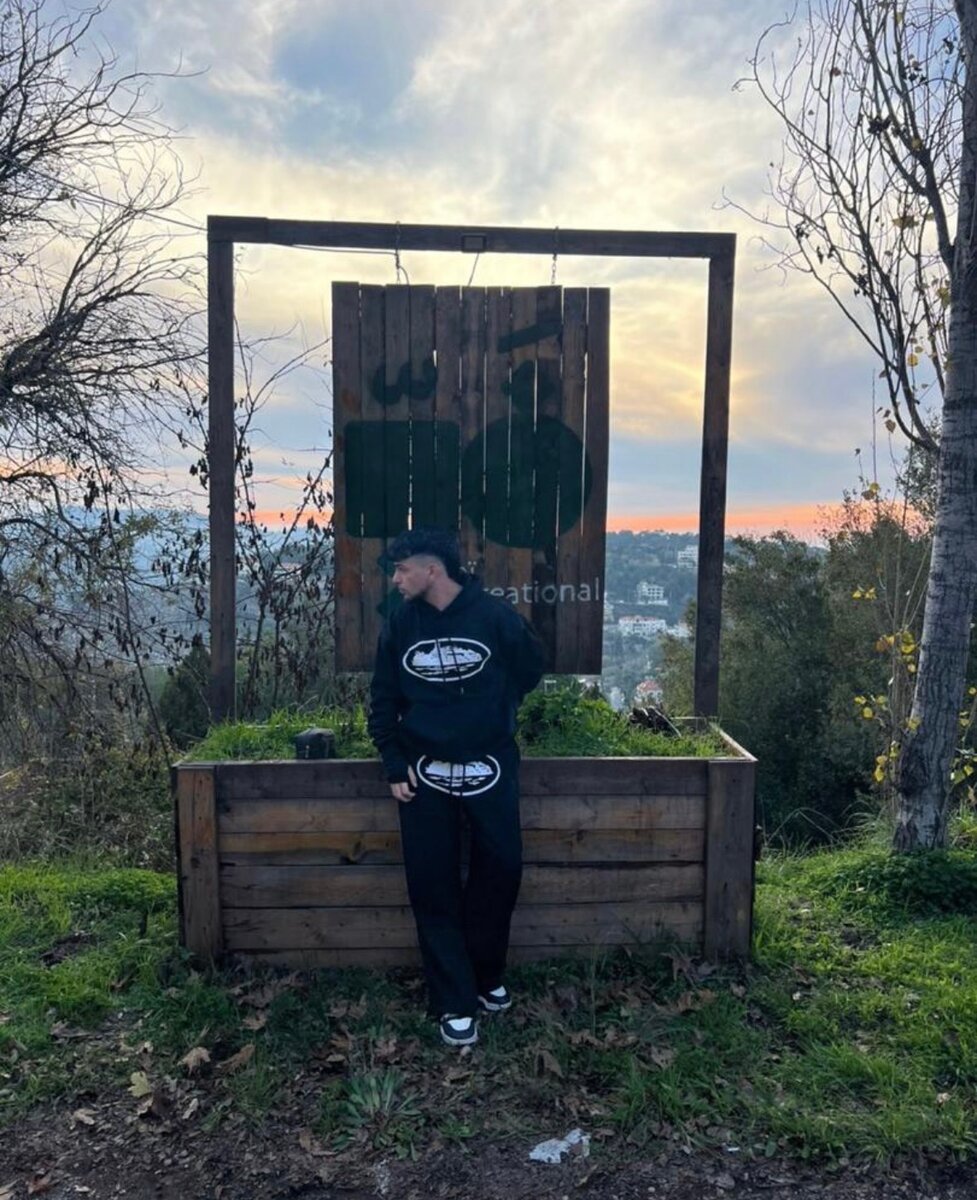 Sweat à capuche noir unisexe