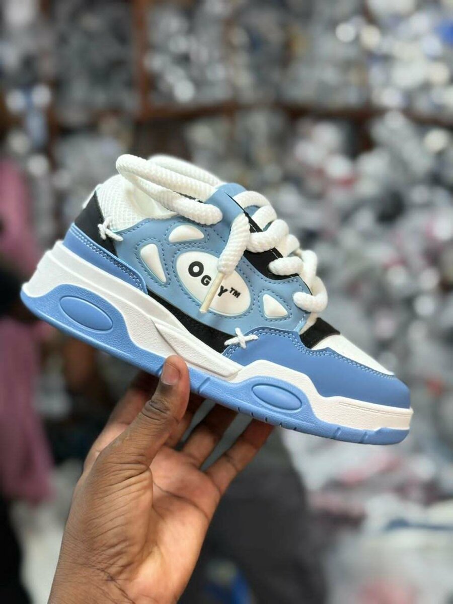 Baskets tendance bleues