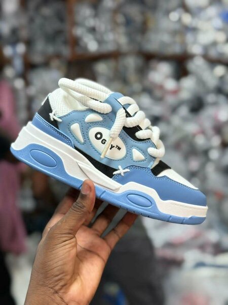 Baskets tendance bleues