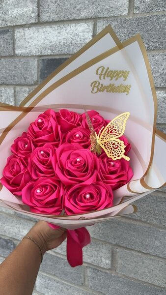 Bouquet de roses artificielles