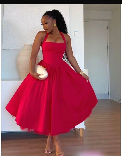 Robe rouge mi-longue élégante pour femmes