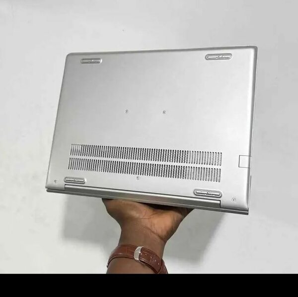 Ordinateur portable HP EliteBook argent