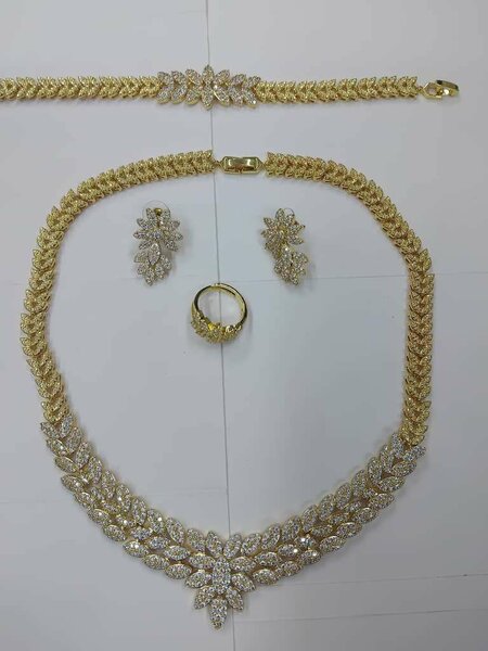 Parure Bijoux Dorée Éblouissante