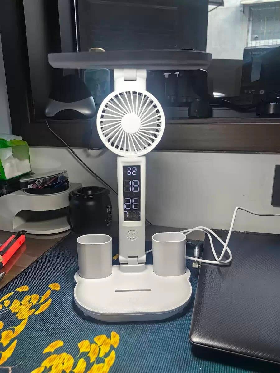 Lampe de bureau LED multifonction