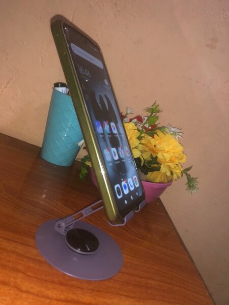 Support téléphone réglable