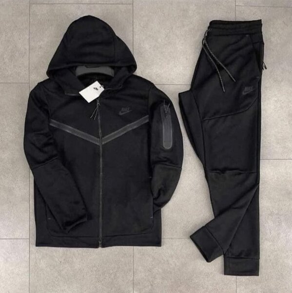 Nike tech