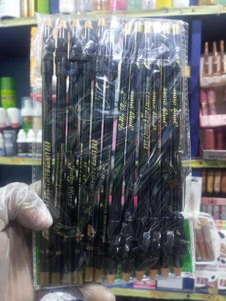 Crayons à sourcils longue tenue