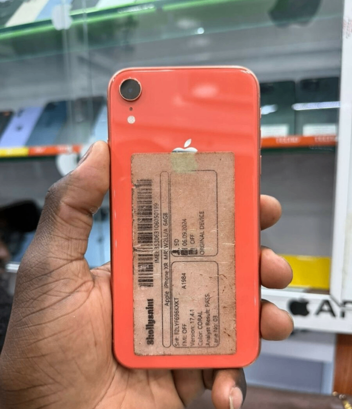 iPhone XR 64GB Rouge