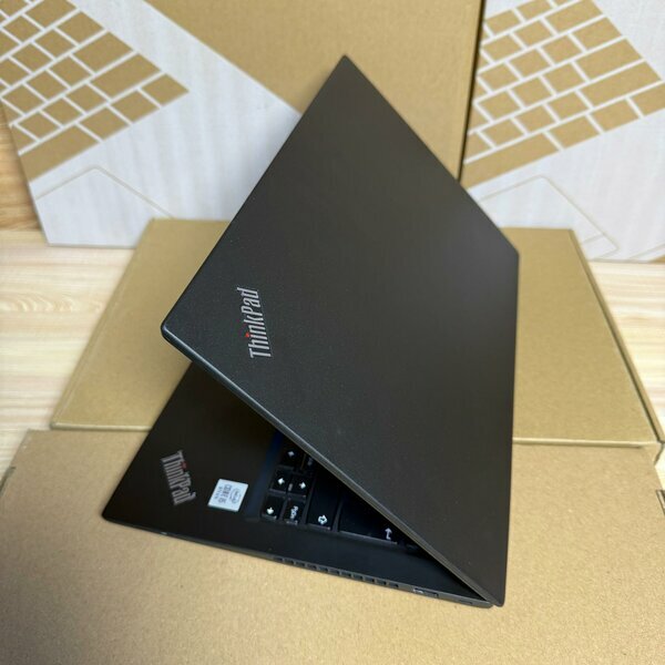 Lenovo ThinkPad T14s i5 10e Gén, 16Go RAM, 512Go SSD, très bon état