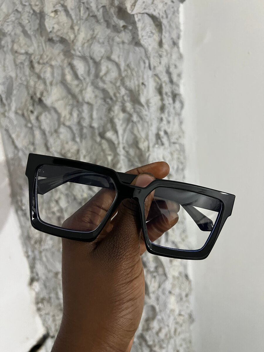 Lunettes carrées modernes