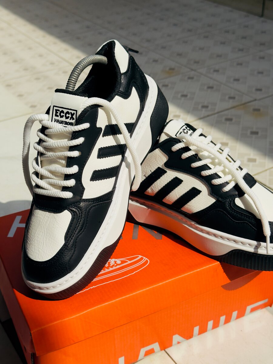 Baskets rétro tendance