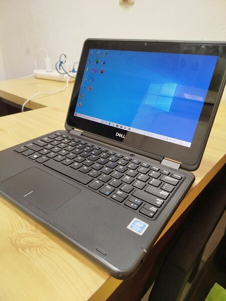 PC Dell Pliable Mode Tablette